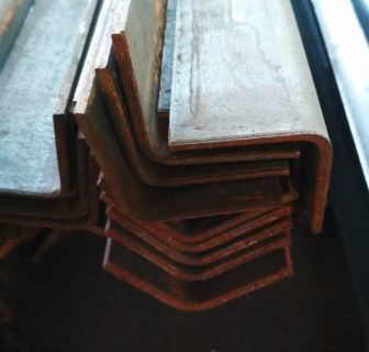 L-профіль 145 х 80 х 5 мм L-профіль 145 х 80 х 5 мм